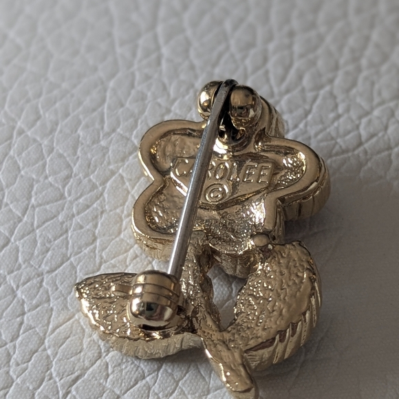 Carolee Signed Flower Brooch - Picture 3 of 3